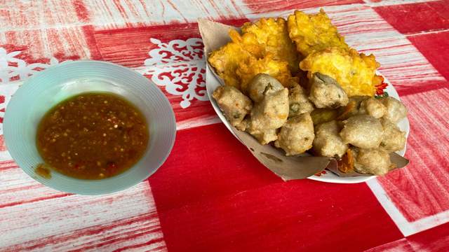 Cita Rasa Rujak Pentol Khas Tambakboyo Tuban