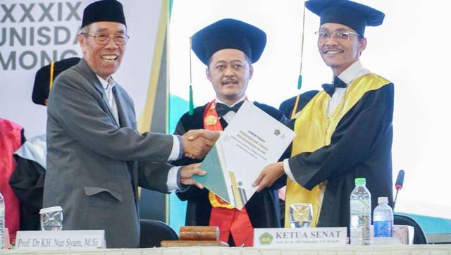 Peluncuran Program Doktor Warnai Dies Natalis Unisda Lamongan