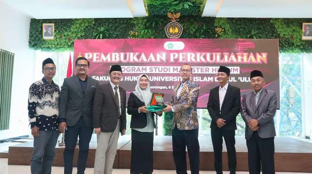 Kuliah Perdana Magister Hukum Unisda, Fokus Era Digital