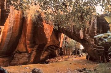Goa Suci, Destinasi Wisata Religi yang Terlupakan