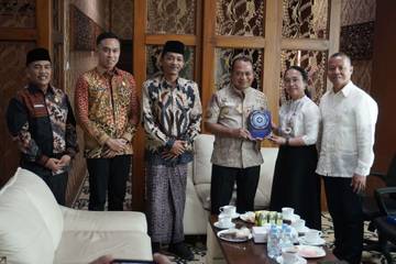 Tujuh Mahasiswa Filipina Ikuti PPL Internasional di Lamongan