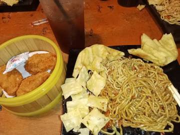 Lezat Tapi Berbahaya: Ketika Makanan Pedas Jadi Gaya Hidup