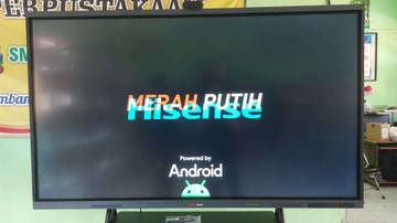 Ratusan Lembaga Pendidikan Lamongan Terima Bantuan Smart TV