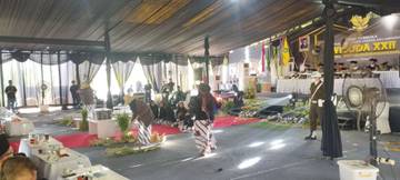 Wisuda Ke-22 Unisla Usung Semangat Astacita Presiden Prabowo