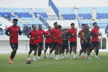 Titik Cerah Manajemen, Persela Kenalkan Direktur Bisnis Terbaru
