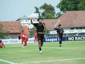 Putus Tren Buruk, Gresik United Tundukkan Persiba 2-0