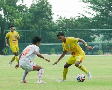 Hadapi Waanal Brothers Gresik United Wajib Menang