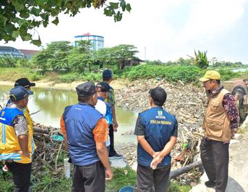Penguatan Tanggul Kali Plalangan Percepat Pengendalian Banjir Lamongan