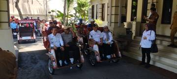 Sebanyak 200 Becak Listrik untuk Tukang Becak Lansia Lamongan