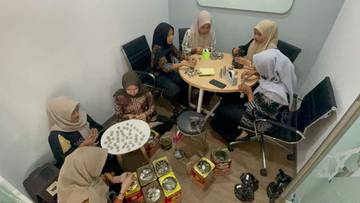 Pasutri di Tuban Daftar Haji dengan Koin Recehan
