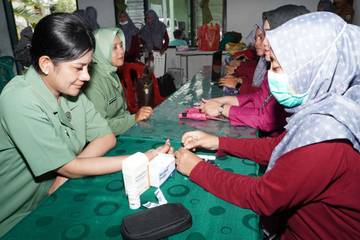 Sambut HUT Persit KCK, Kodim 0812/Lamongan Gelar Baksos