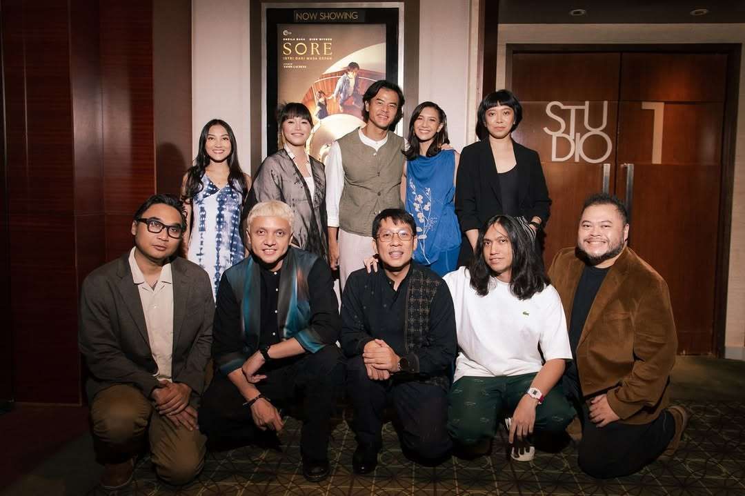 "Terbuang Dalam Waktu" Viral, Film "Sore" Jadi Pemicu