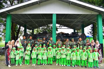 Kodim 1702 Jayawijaya Kenalkan TNI Untuk Anak Usia Dini