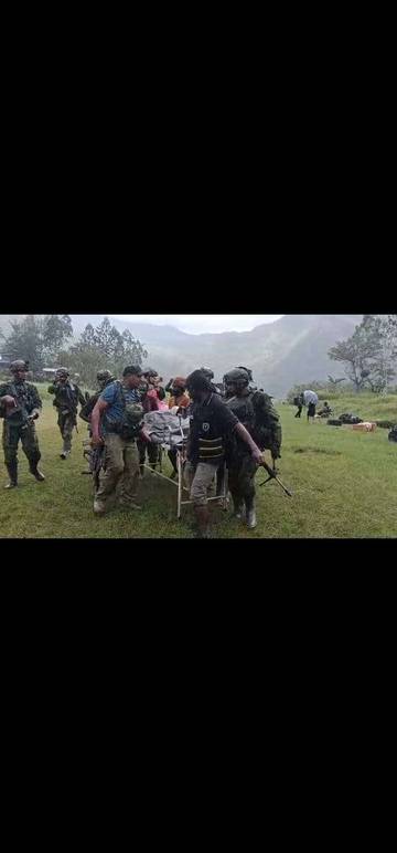 Polri dan TNI Berhasil Evakuasi Korban Serangan KKB di Distrik Anggruk