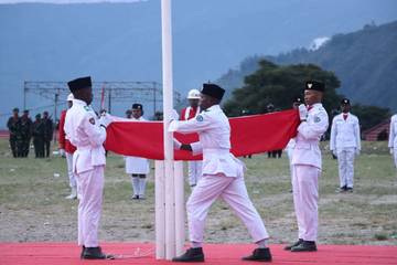 Upacara Penurunan Bendera di Karubaga Dipimpin Wakil Bupati 
