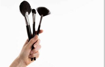 Kuas Makeup Anda Lebih Kotor dari Kursi Toilet?