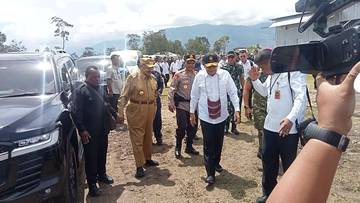 Gubernur Jhon Tabo Titip Harapan Pada Menko Polkam