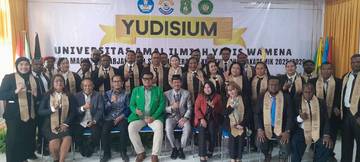 Unaim Yapis Wamena Yudisium Angkatan Pertama Program Magister
