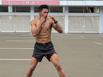 Si Penjual Handal yang Memecahkan dunia combat sport