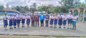 Ketua KNPI Papua Pegunungan Pimpin Upacara di Sekolah