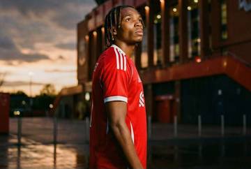 Jeremy Jacquet Resmi Berseragam Liverpool