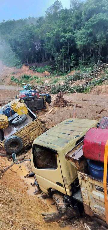 Jalan Trans Papua Wamena–Jayapura Putus Diterjang Longsor