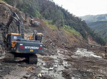 Jalan Trans Papua Wamena Jayapura Terputus Akibat Longsor