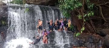 Curup Kereta Air Terjun Unik dengan Sejarah Menarik