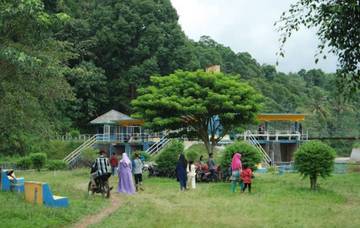 Green Park Way Umpu, Destinasi Wisata Lokal yang Asri dan Segar