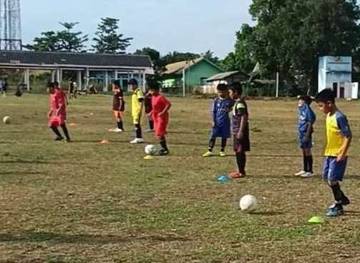 Sepak Bola Way Kanan Butuh Perhatian Lebih