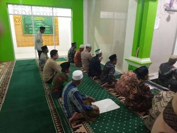 Kapolsek Gunung Labuhan Sosialisasikan Layanan 110 Jelang Mudik
