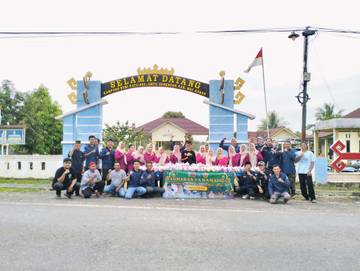 Kampung Bumi Ratu Bagikan 250 Takjil di Ramadan