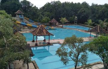 Water Park Way Bumi Jadi Pilihan Wisata Favorit Warga