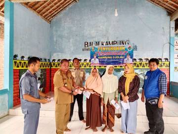 Pemerintah Kampung Ojo Lali Salurkan Bantuan Langsung Tunai
