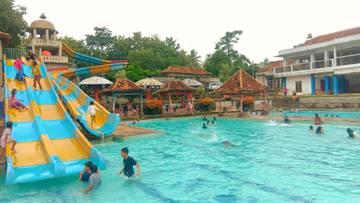 Water Park Way Bumi Favorit Keluarga