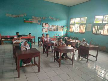 Momen Perdana MBG Hadir di SDN 2 Suka Negeri
