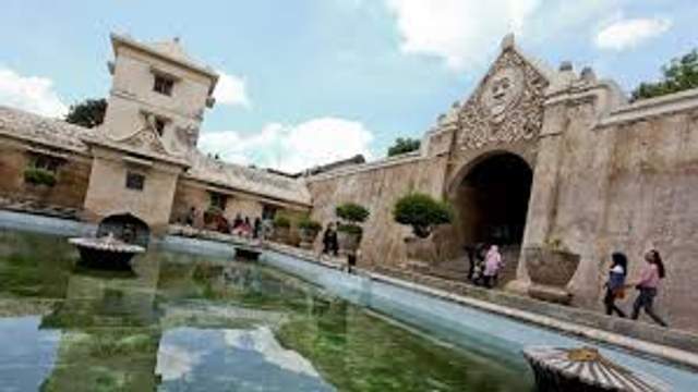 Akademisi : Daya Beli Melemah, Wisata Yogya Tetap Dapat Untung