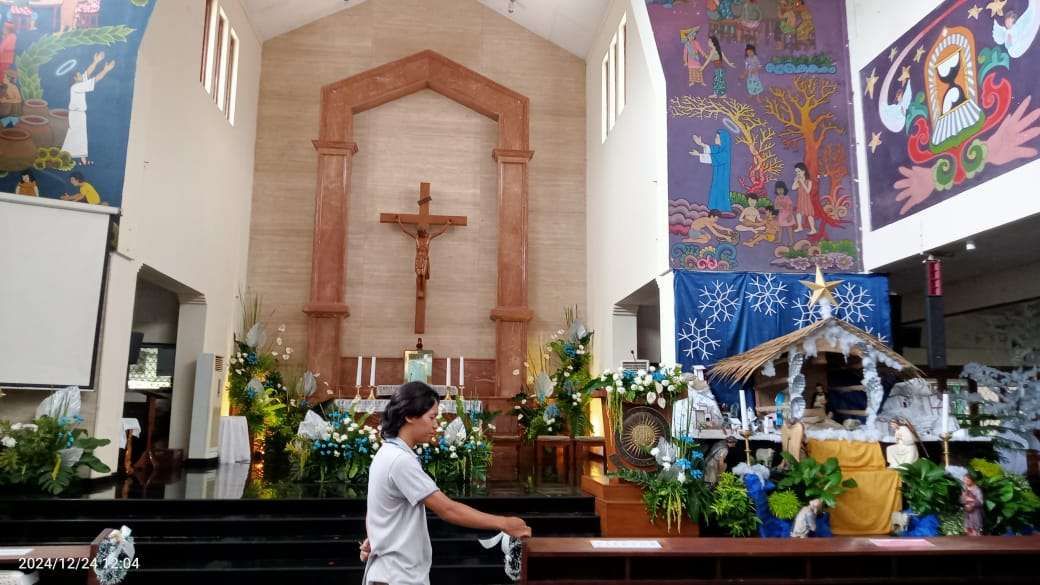 Ibadah Misa Natal 