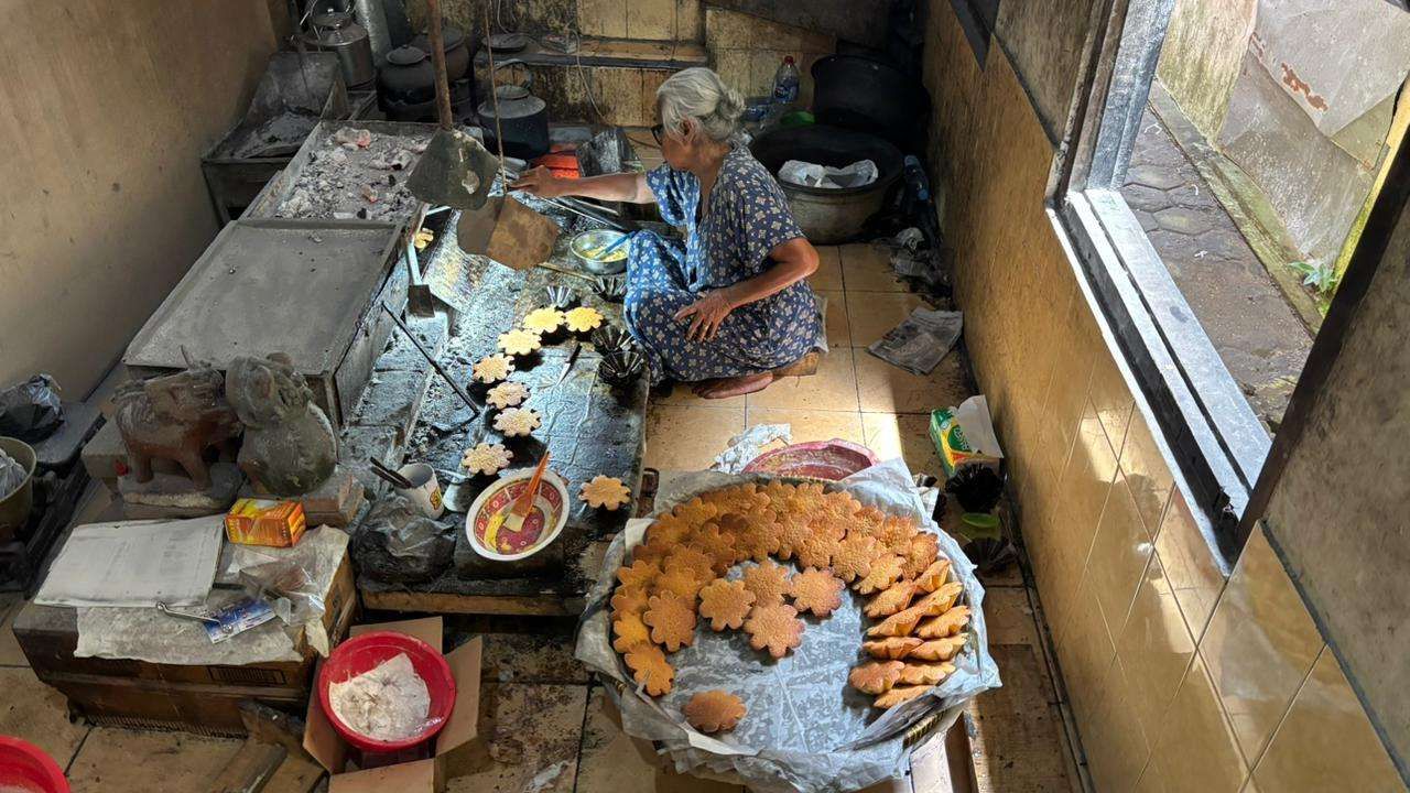 Roti Kembang Waru Kuliner Legendaris Simbol Persatuan Kotagede - RRI.co.id