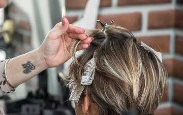 Suka Mewarnai Rambut? Inilah Tren Warna Rambut di 2025