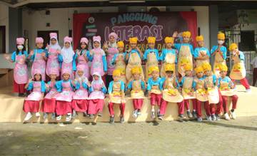 Siswa SDN Ungaran 1 Yogyakarta Membuat Lotis untuk P5