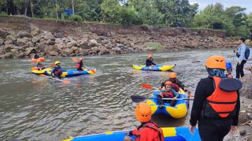 Menjajal Wisata Susur Sungai Sambil Menikmati Jamu di Bantul