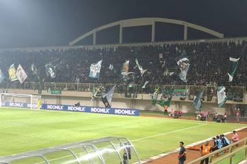 Didenda Rp200 Juta, PSS Ingatkan Fans Soal Flare