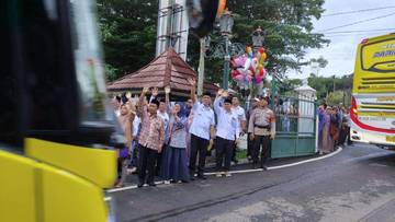 Lepas JCH, Wali Kota Yogyakarta Berpesan Jaga Kondisi Fisik 