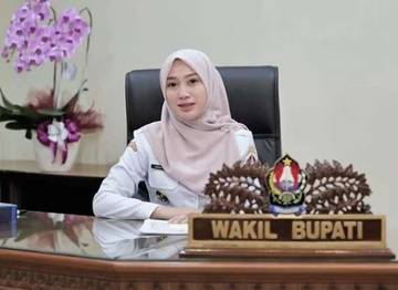 Kisah Nadia Muna, dari Santri Hingga Wakil Bupati   