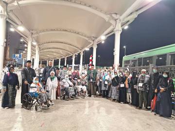 Jemaah Haji Kloter 68 SOC berangkat ke Madinah 