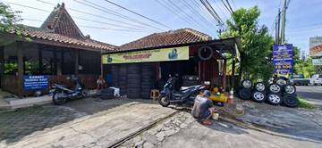 Bengkel Bolo Dewe Bertahan Puluhan Tahun Layani Warga