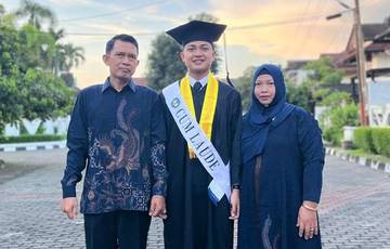 Seorang Barista Jadi Wisudawan Termuda UNY   