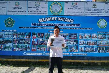 MI Muhammadiyah Kenteng Raih Penghargaan Sekolah Aktif Literasi