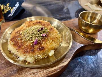 Kunafa Renyah di luar lembut di dalam